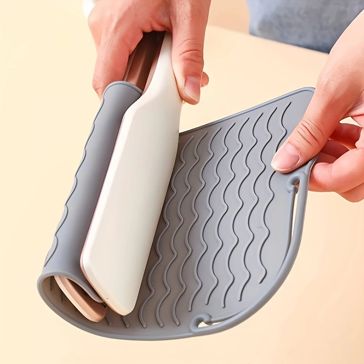Preacher Curl Pad - 1pc Silicone Heat Resistant Mat For