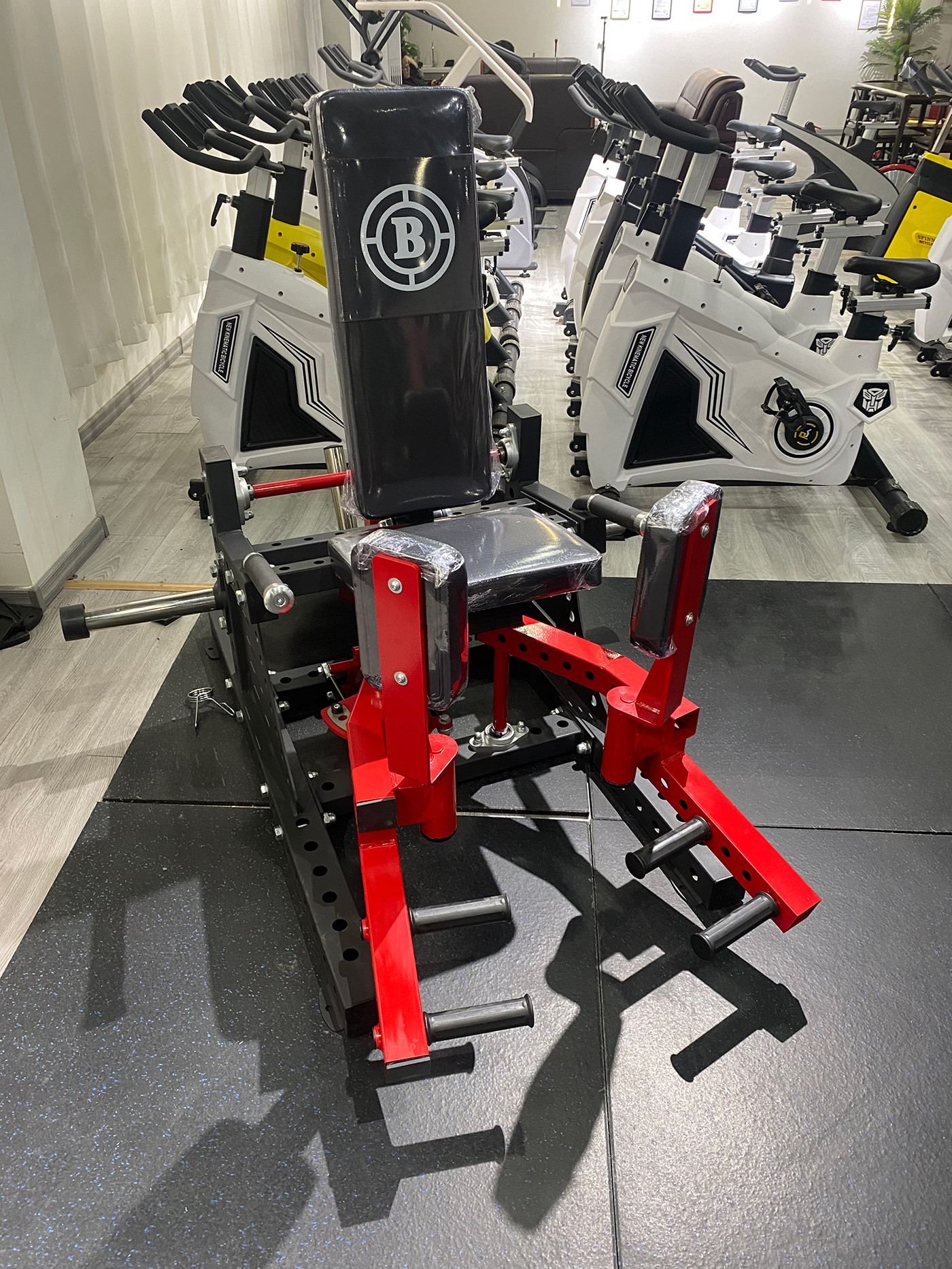 Custom Commercial Gym Strength – обзор и цена Vertical Leg Press